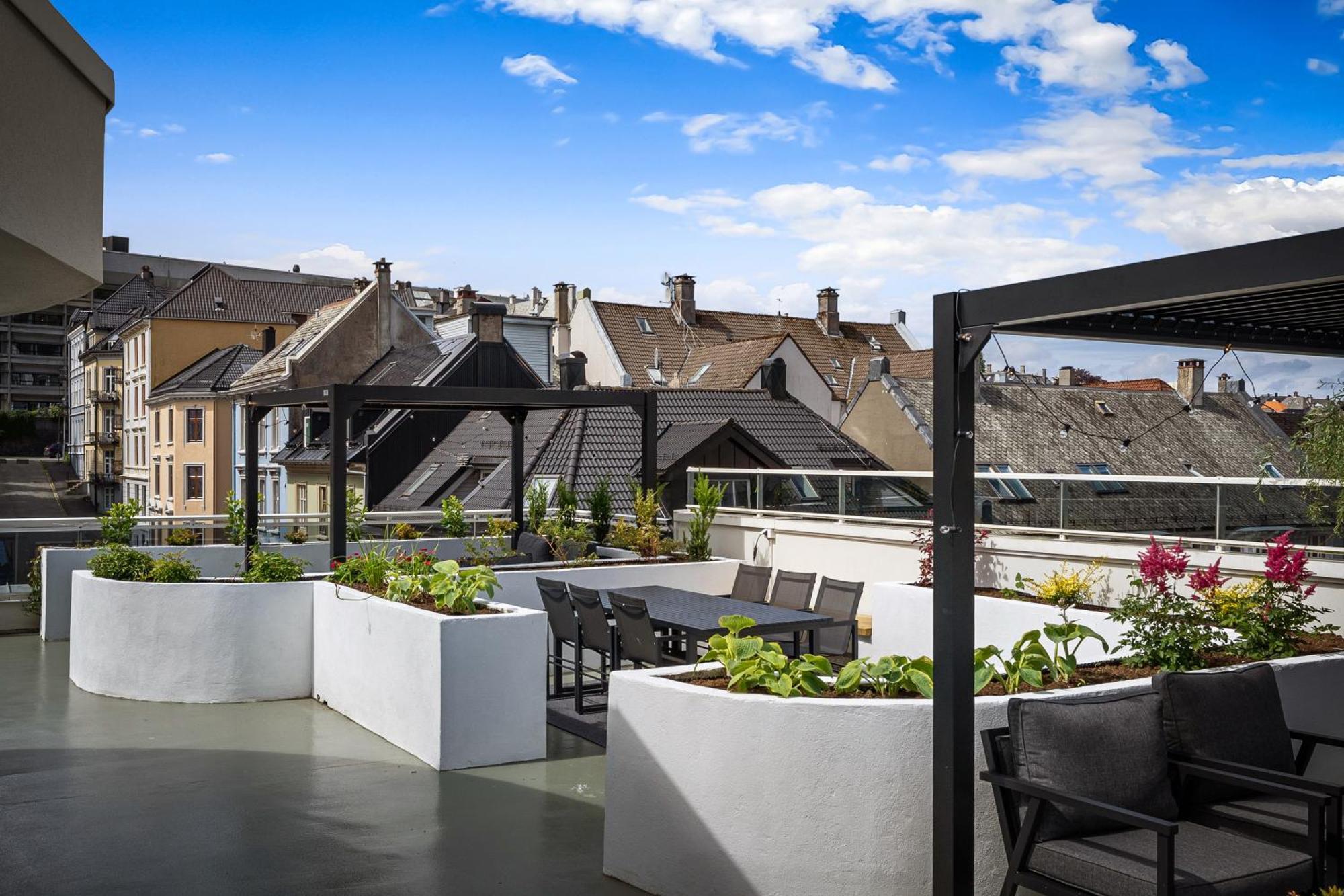 Stay L Urban - Spacious Apartment With Private Terrace Bergen Esterno foto