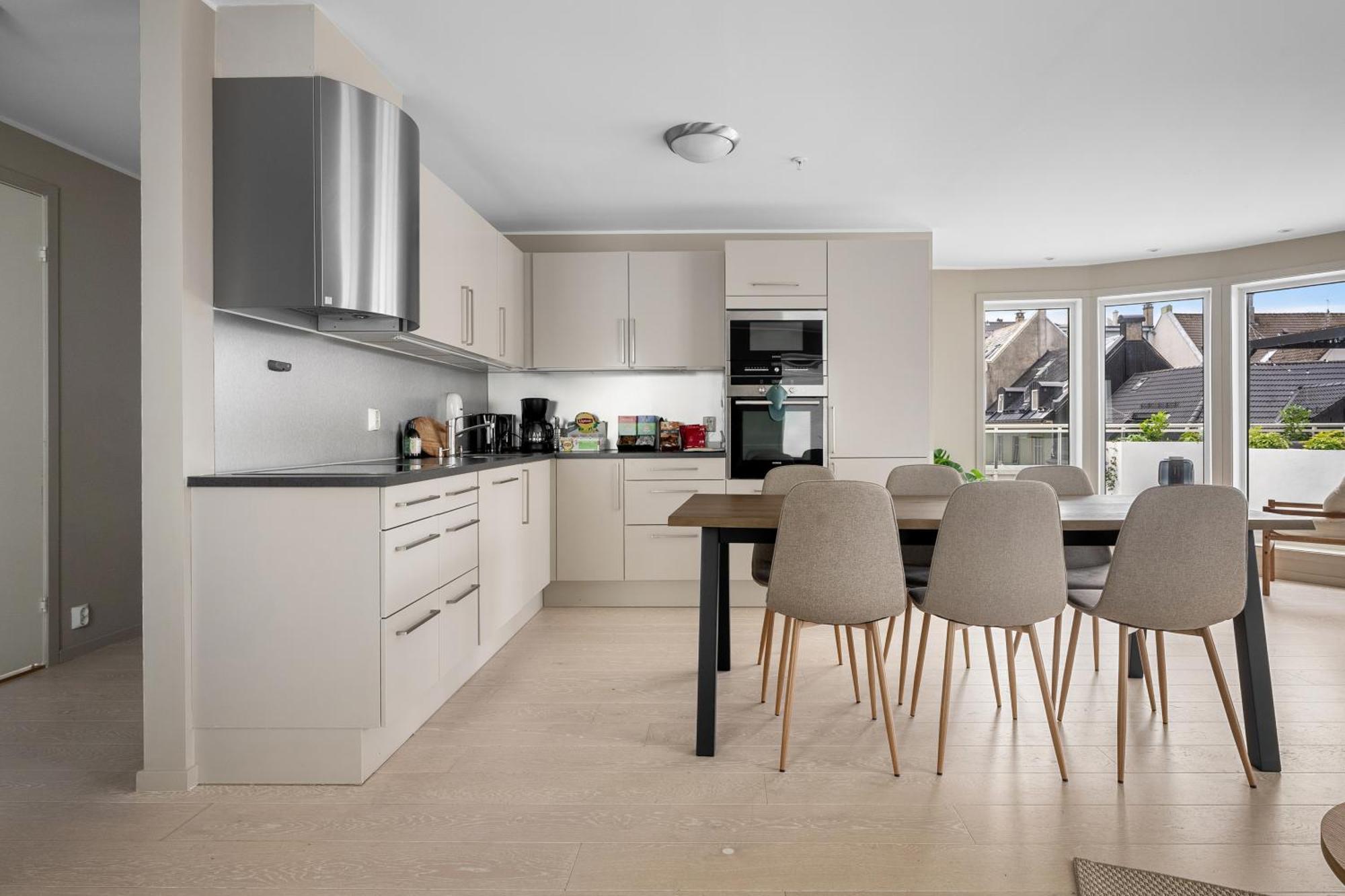 Stay L Urban - Spacious Apartment With Private Terrace Bergen Esterno foto